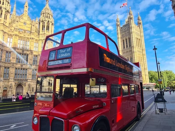 Guided Sightseeing Tour on a Vintage